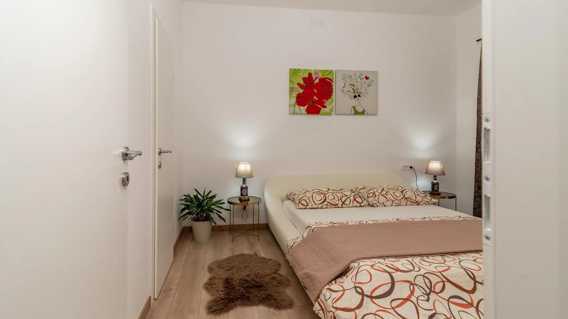 Apartments Fani Trogir 0*,  Kroatien